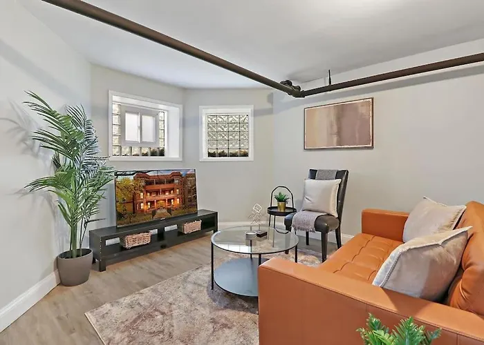 Great Location! Cozy 3Br Garden Unit In Hyde Park