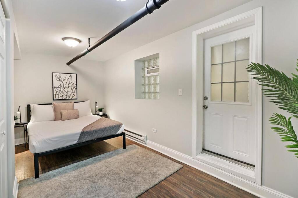 Apartment Great Location! Cozy 3br Garden Unit In Hyde Park Chicago