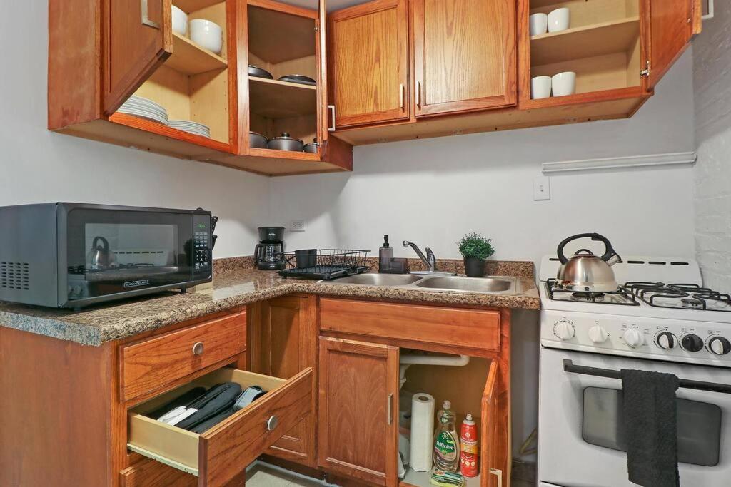 Great Location! Cozy 3br Garden Unit In Hyde Park Apartment
